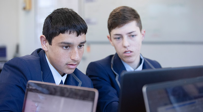 Penola Catholic College Emu Plains students using laptops